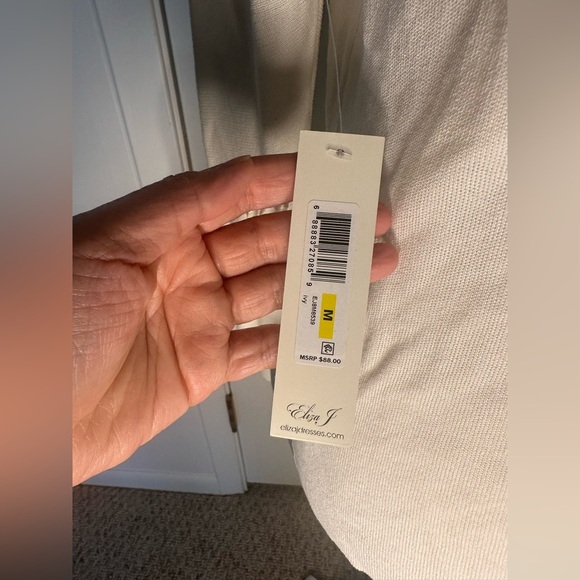 Elize J long bell sleeve white sweater size M - Picture 4 of 7